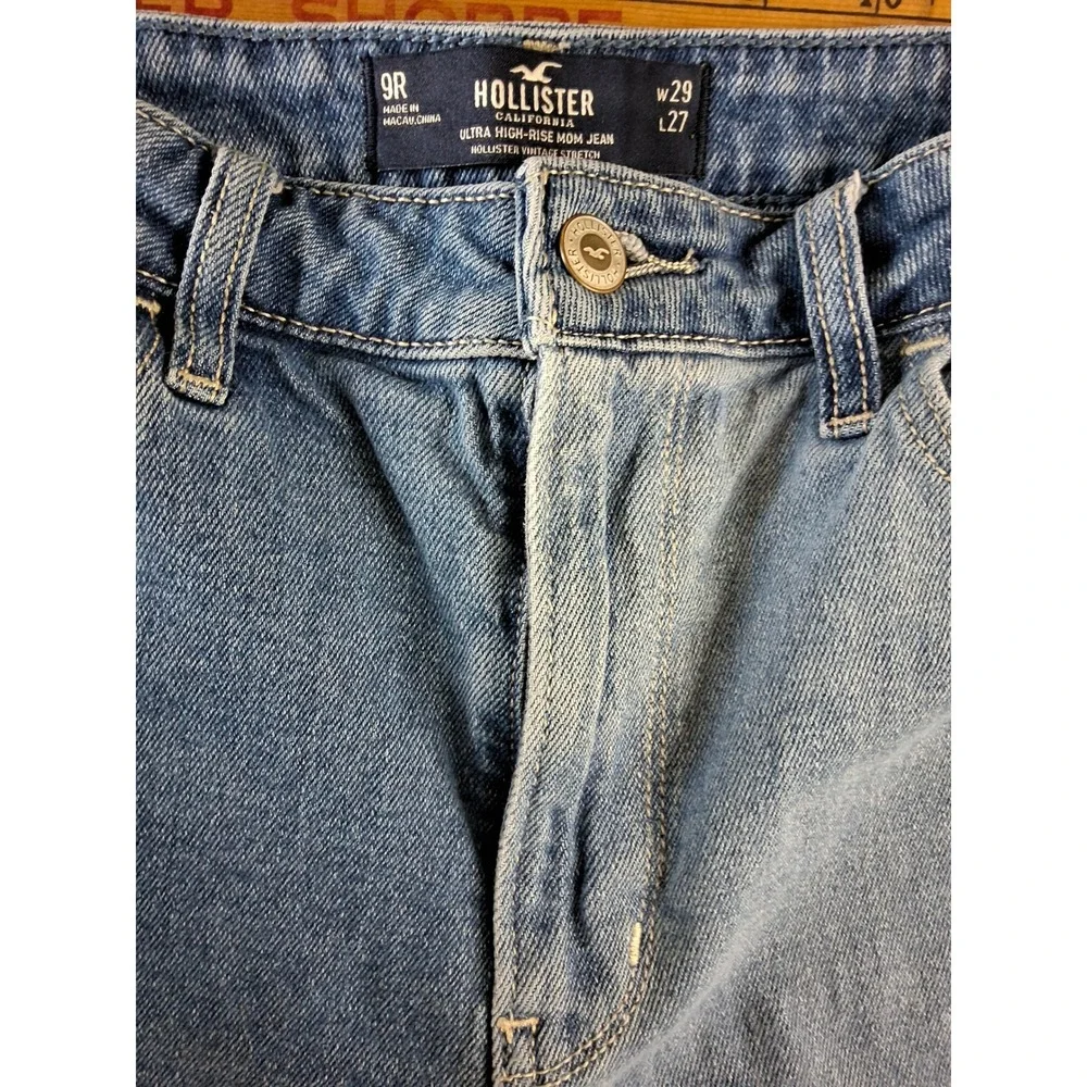 Hollister Ultra High-Rise Mom Jeans 9R W29 Patchwork Colorblock Blue White Denim